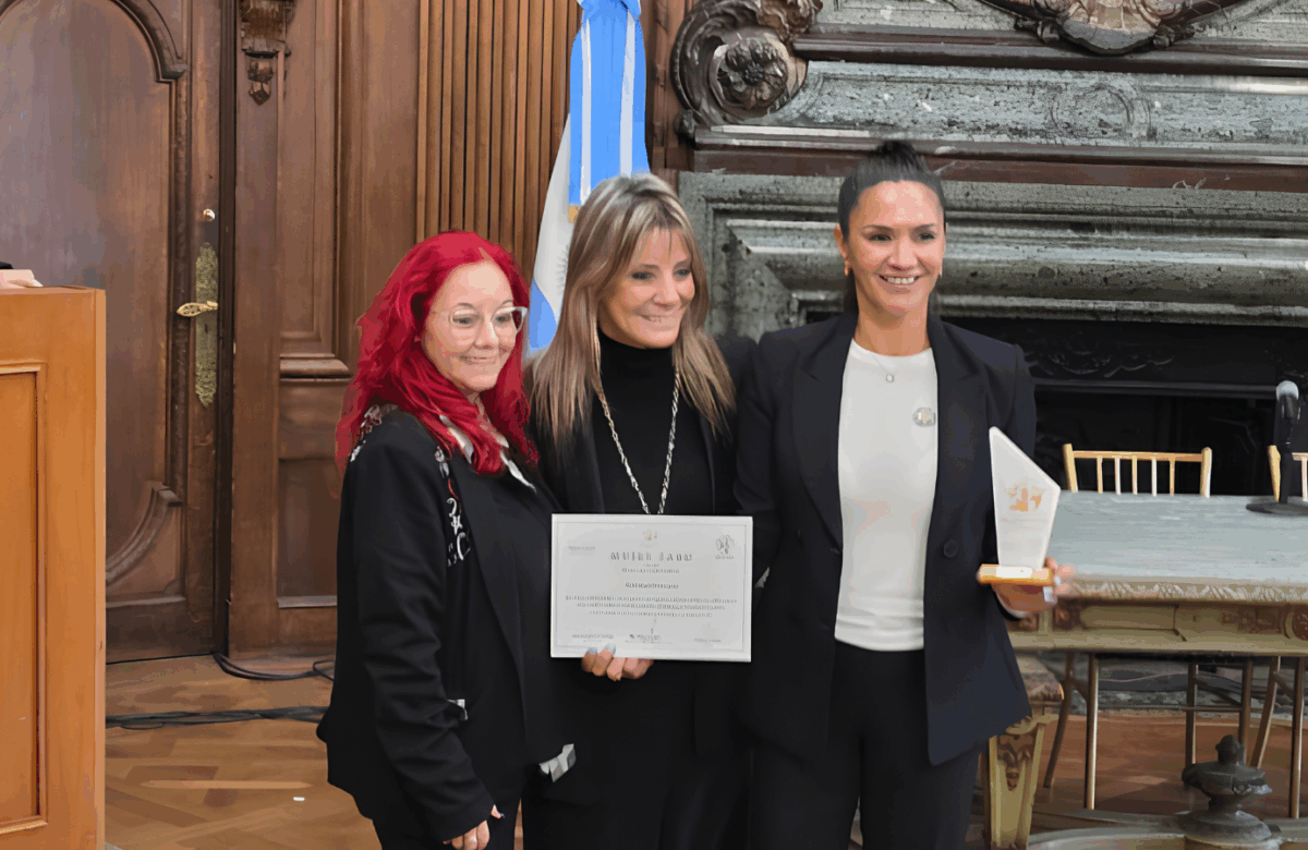 Mónica Navarro, CEO de Grupo Servicios Marítimos, galardonada con el Premio Internacional Mujer Faro